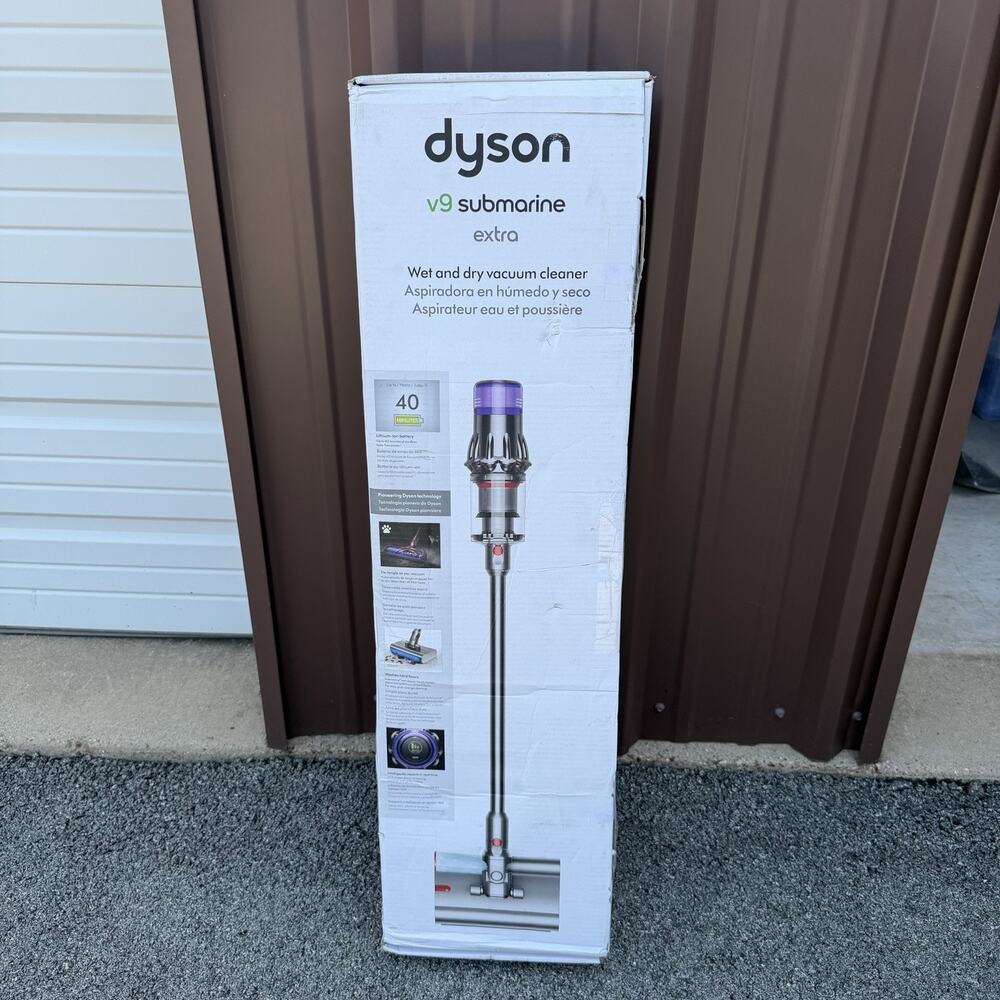 Dyson V9 Submarine Extra Cordless Stick Vacuum